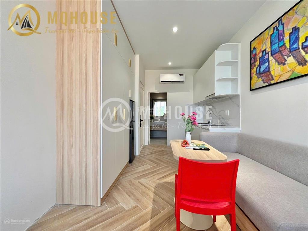 Japandi design có mặt tại thảo điền. căn hộ bố trí không gian hệ tủ thông minh, đầy đủ tiện nghi