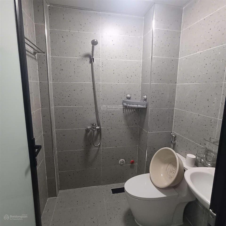 Cho thuê căn hộ ccmn tái định cư ngọc thụy, long biên  32m full đồ 5tr/th