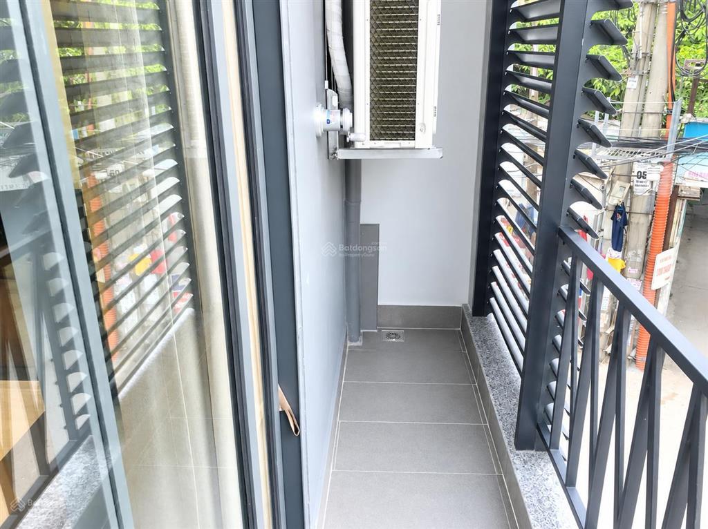 Cho thuê căn 1 ngủ 1 khách đầu phố ngọc thụy giá chỉ 6.5tr/th