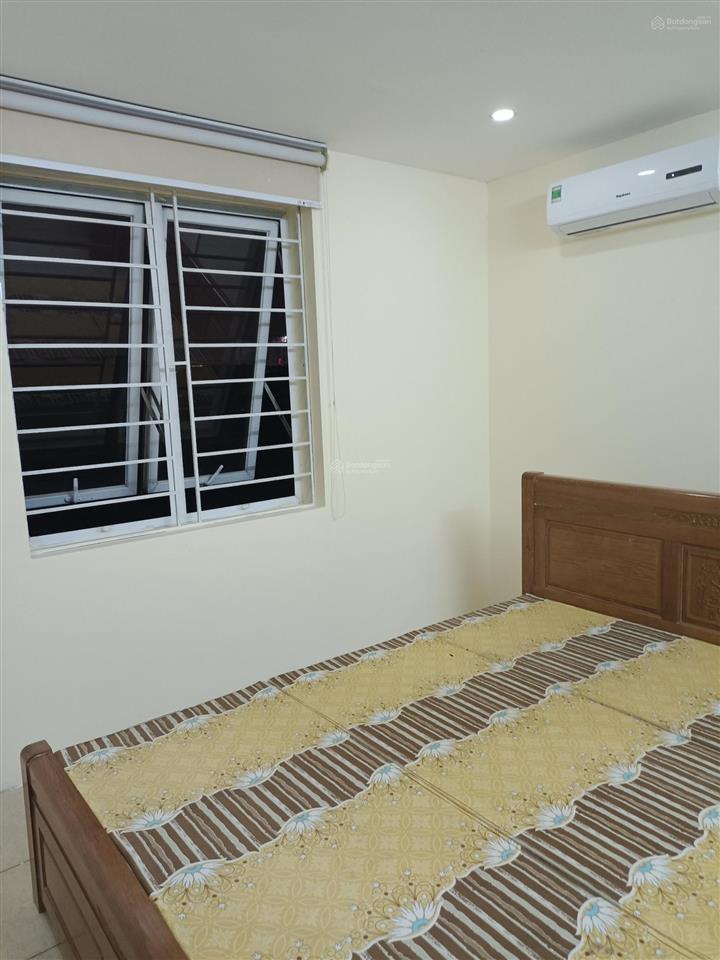 Cho thuê căn hộ bồ đề cách phố cổ 800m 80m2 2pn 2wc giá 8tr/th  0941 599 ***