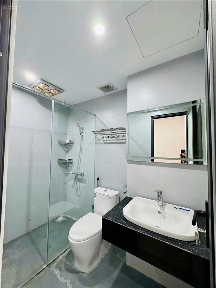 Cho thuê căn hộ mới khai trương 58m tại hồng tiến, bồ đề  full nội thất, có ban công 0941 599 ***
