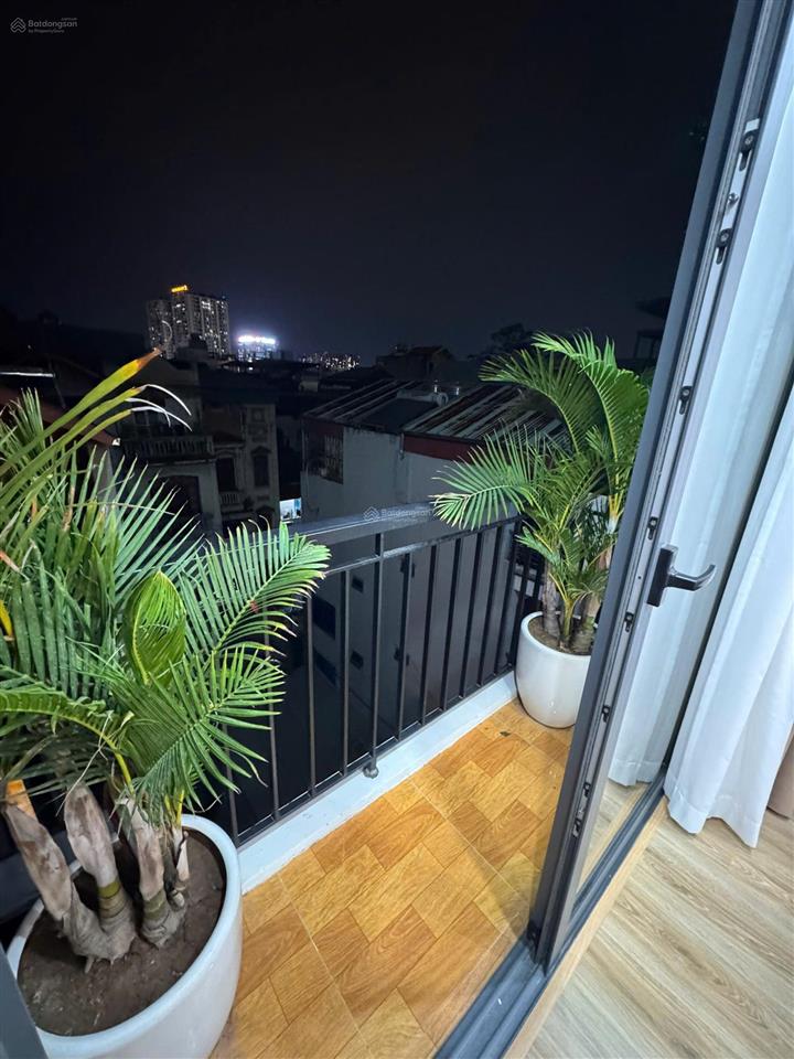 Cho thuê căn hộ mới khai trương 58m tại hồng tiến, bồ đề  full nội thất, có ban công 0941 599 ***