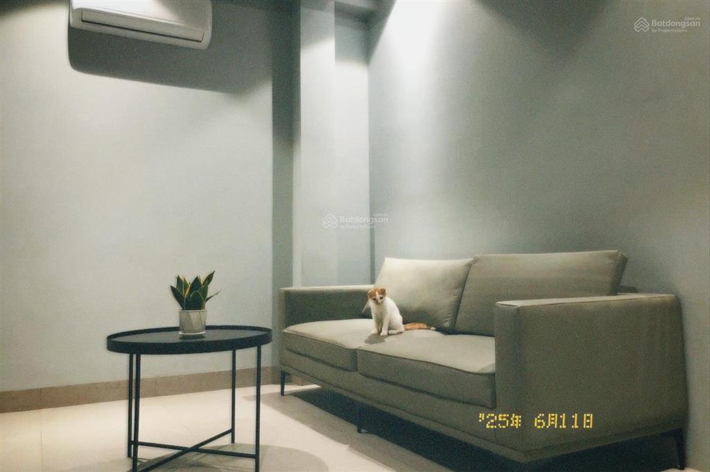 Phố trạm căn hộ ccmn60m (2pn) full đồ ô tô đỗ cửa! gần phố trạm  aeon mall