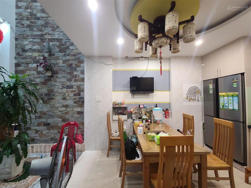 Bán nhà kiêt 3tầng oto né nhau kiêt ông ích khiêm sát biển dt118m giá 11ty8 tl  0935 634 *** an