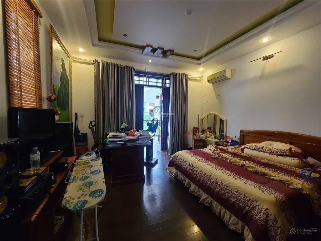 Bán nhà kiêt 3tầng oto né nhau kiêt ông ích khiêm sát biển dt118m giá 11ty8 tl  0935 634 *** an