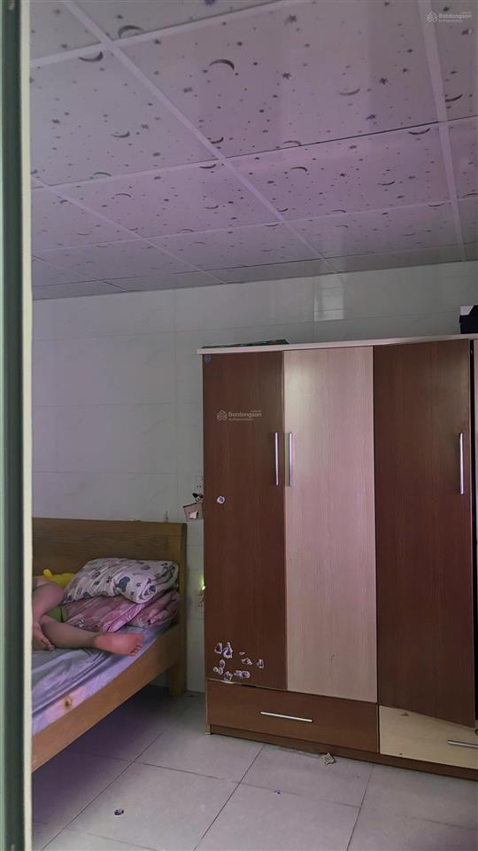 Nhà mê lửng nại hiên đông sơn trà  dt 72 ngang4m đường 5m5 lề 3m
3phòng ngủ 2wc vvvvv
giá bá