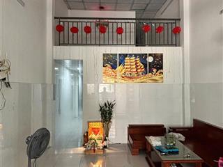 Nhà mê lửng nại hiên đông sơn trà  dt 72 ngang4m đường 5m5 lề 3m
3phòng ngủ 2wc vvvvv
giá bá