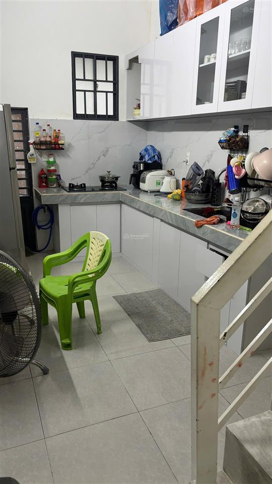 Nhà mê lửng nại hiên đông sơn trà  dt 72 ngang4m đường 5m5 lề 3m
3phòng ngủ 2wc vvvvv
giá bá