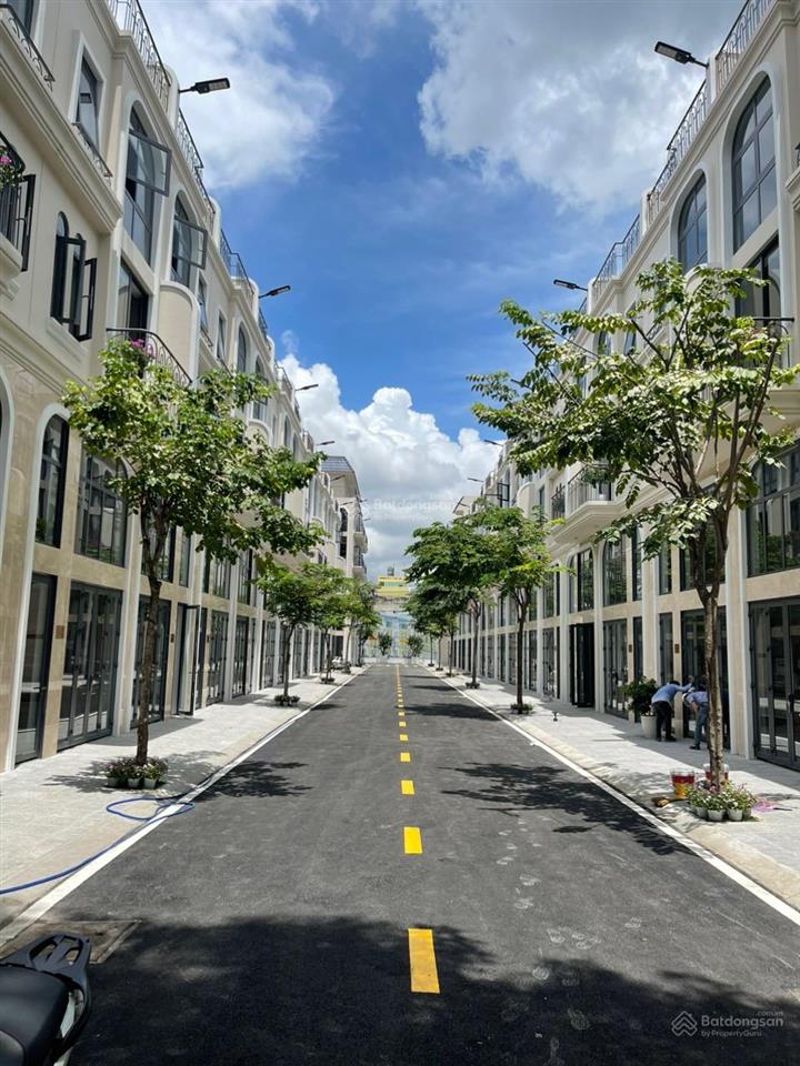 Nhà phố sen vàng phòng mới 100% ưu đãi khủng