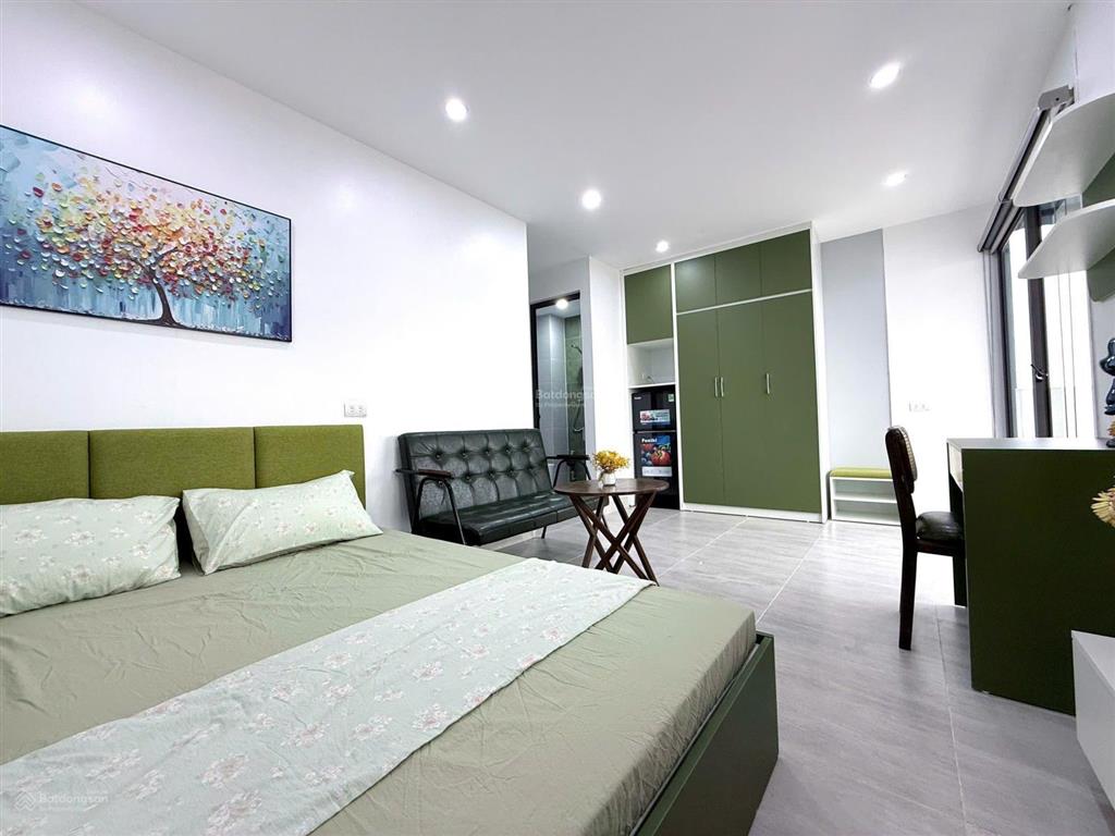 Diện tích 70m2 xây dựng 7 tầng mặt tiền 5,7m công năng 18 phòng khép kín, khai thác cho thuê