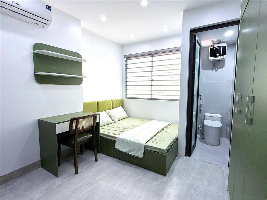 Diện tích 70m2 xây dựng 7 tầng mặt tiền 5,7m công năng 18 phòng khép kín, khai thác cho thuê
