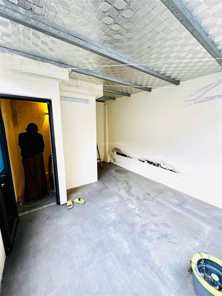 Bán nhà lò đúc hai bà trưng hà nội. dt 20m2 4 tầng mt 3,5m giá chào 6,2 tỷ trung tâm quận hbt
