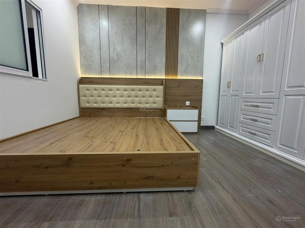Chính chủ gửi bán nhanh căn hộ 3 phòng ngủ sửa tại royal city. diện tích 104,9m2   0973 615 ***