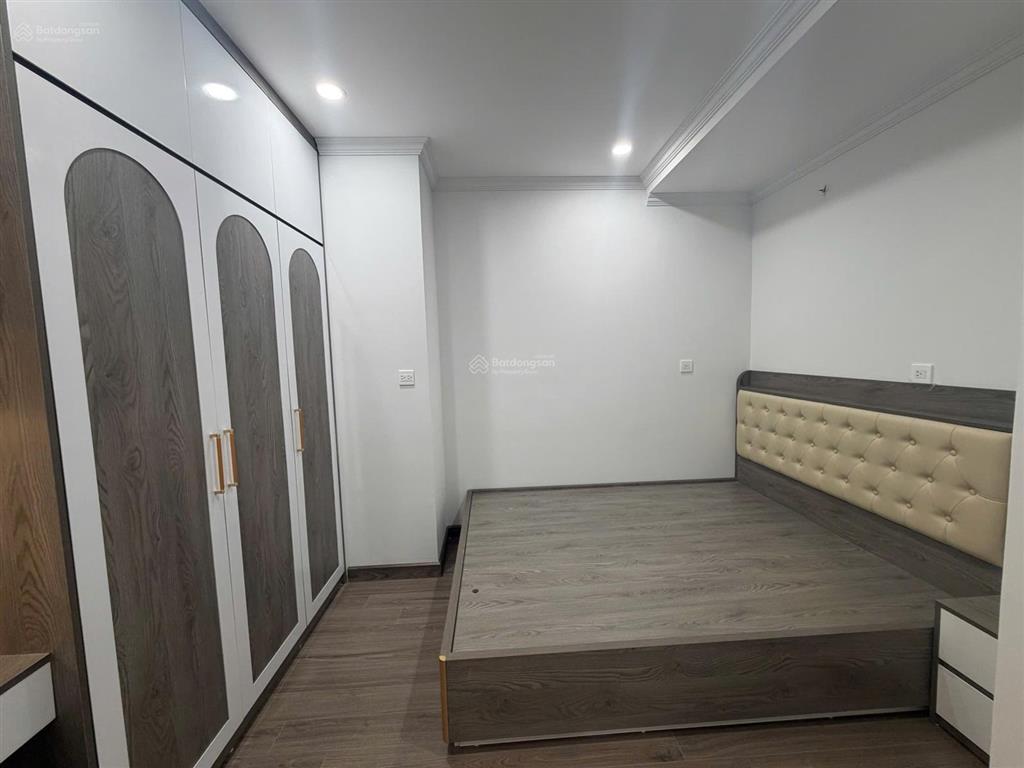 Chính chủ gửi bán nhanh căn hộ 3 phòng ngủ sửa tại royal city. diện tích 104,9m2   0973 615 ***