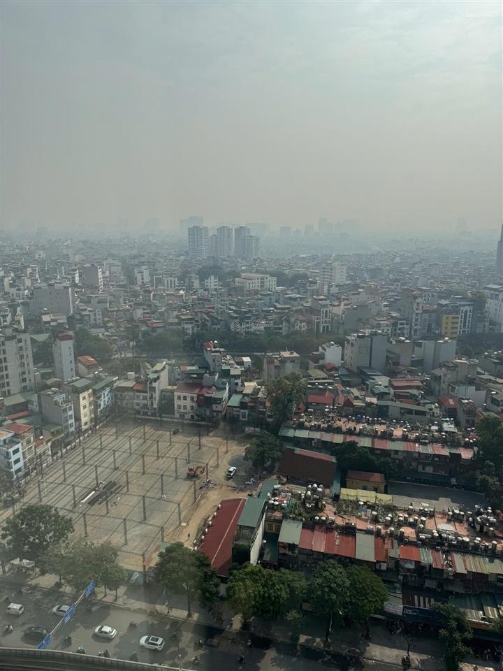 Tìm chủ mới cho căn hoa hậu 3 ngủ sáng tại r6 royal city. dt 103m.nhà đã sửa đẹp. tầng trung,