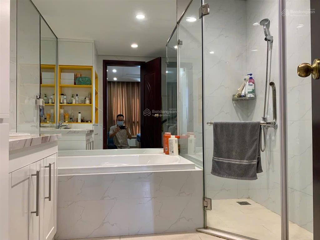 Cần bán nhanh căn hộ royal city, 72a nguyễn trãi thanh xuân hn  dt 102m2   0973 615 ***
