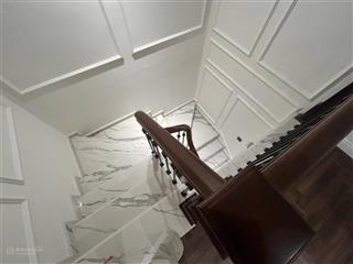 Bán gấp căn duplux 150m2  tại roayl city.
 thiết kế 4 phòng ngủ 3vs. nhà đã sửa đẹp. 0973 615 ***