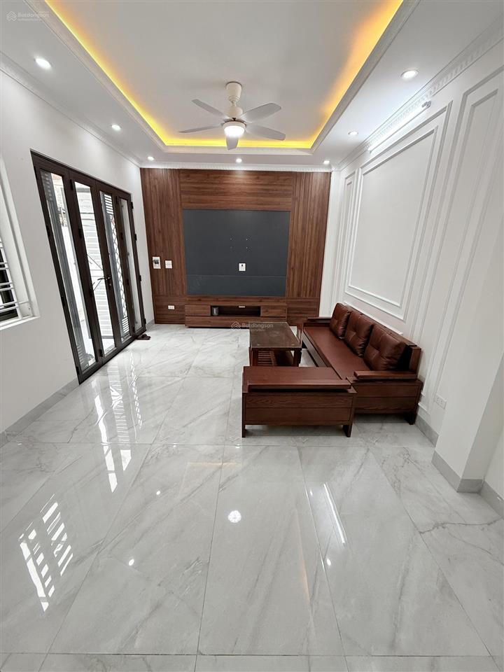 Bán nhà việt hưng | 45.4m2 | 6 tầng| full nội thất ở ngay hơn 6 tỷ