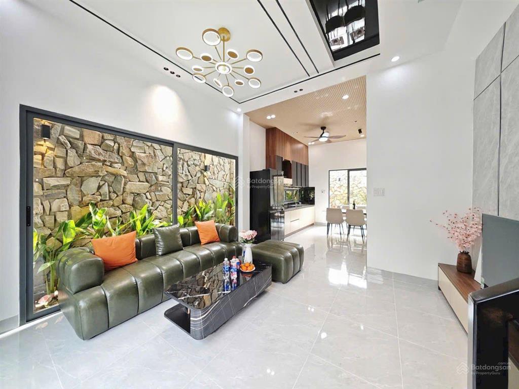 Trần văn quang, tân bình, 30m2, hxh, 3 tầng, 6,5 tỷ