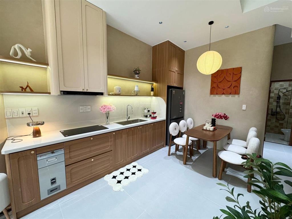 Trần văn quang, tân bình, 30m2, hxh, 3 tầng, 6,5 tỷ