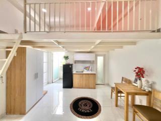 Cho thuê căn hộ dịch vụ, có gác + ban công, cực thoáng, nhà có thang máy, hầm xe, bảo vệ 24/24