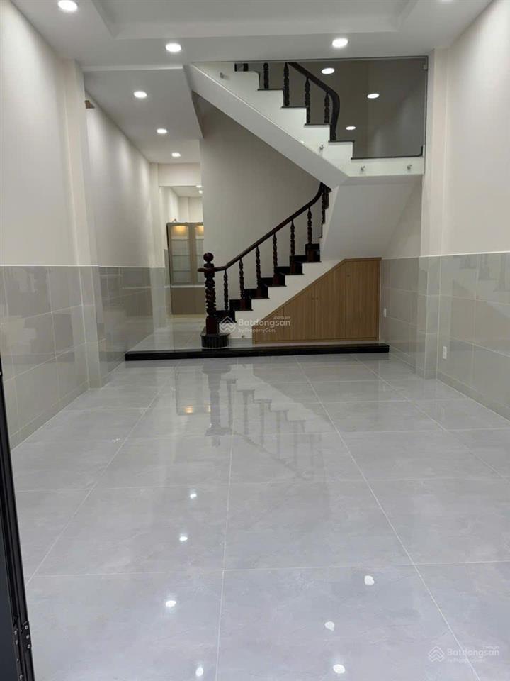Chính chủ cho thuê nhà nguyên căn 3 tầng (mới xây)  hẻm thông xe tải ra vào thuận tiện