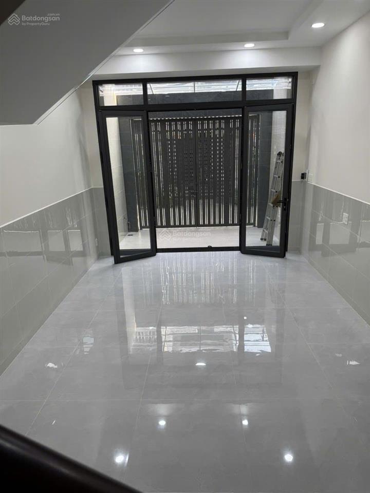 Chính chủ cho thuê nhà nguyên căn 3 tầng (mới xây)  hẻm thông xe tải ra vào thuận tiện