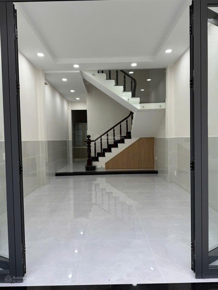 Chính chủ cho thuê nhà nguyên căn 3 tầng (mới xây)  hẻm thông xe tải ra vào thuận tiện