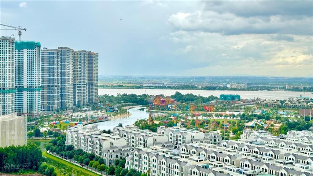 Cho thuê căn hộ 2pn bếp rèm, view hoa hậu lumiere boulevard chỉ 8tr5