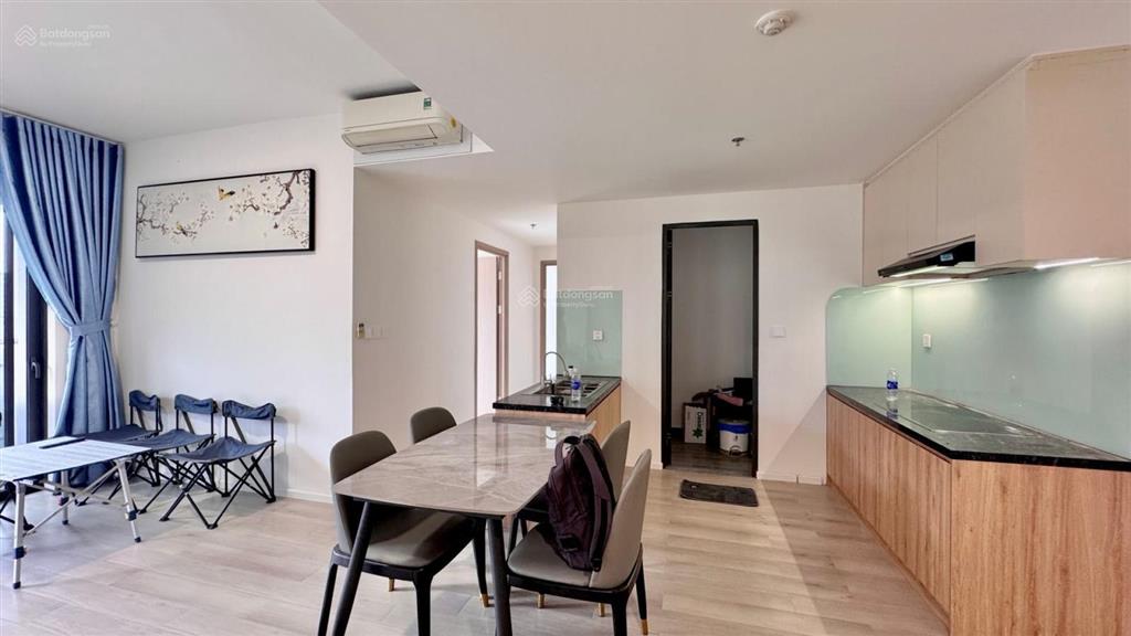 Cho thuê căn hộ 2pn bếp rèm, view hoa hậu lumiere boulevard chỉ 8tr5