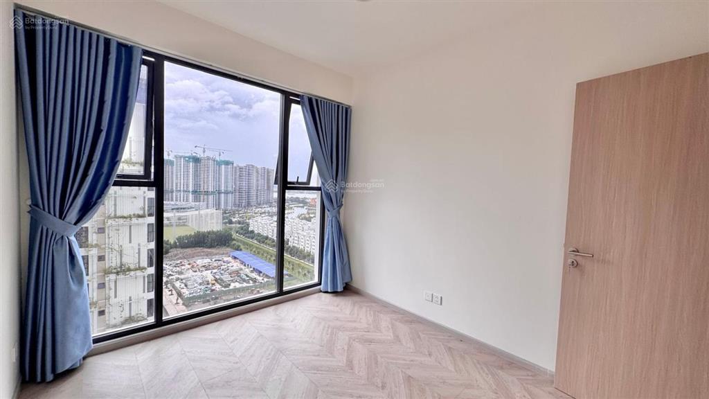 Cho thuê căn hộ 2pn bếp rèm, view hoa hậu lumiere boulevard chỉ 8tr5