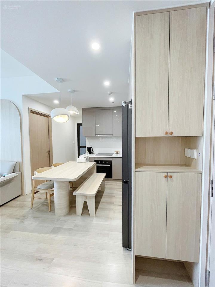 Cần bán căn hộ 2pn2wc masteri centre point ,full nt cao cấp ,view hoa hậu giá 5 tỷ 2 all in