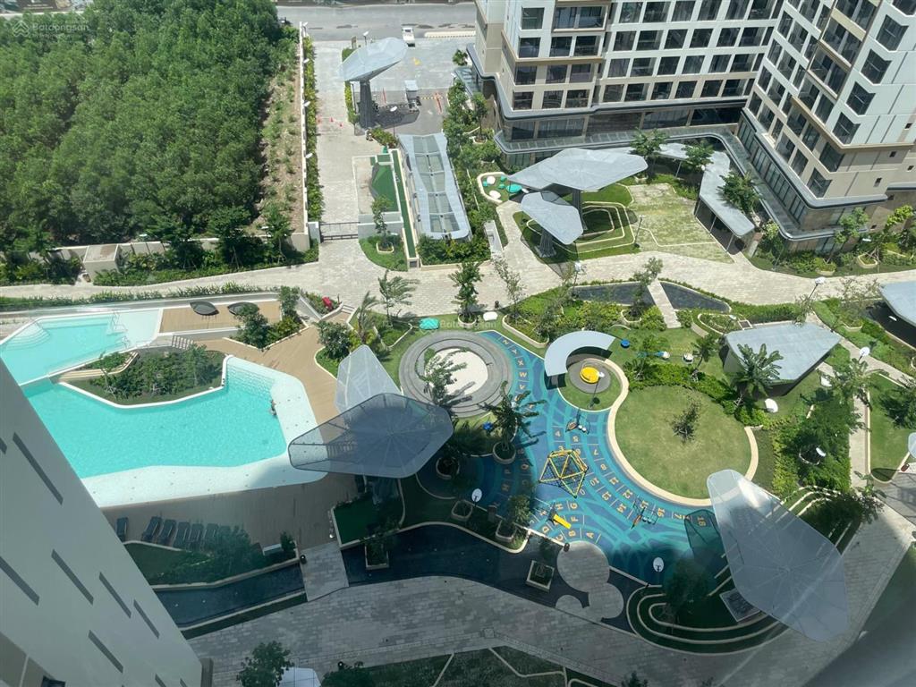 Cần bán căn hộ 2pn2wc masteri centre point ,full nt cao cấp ,view hoa hậu giá 5 tỷ 2 all in