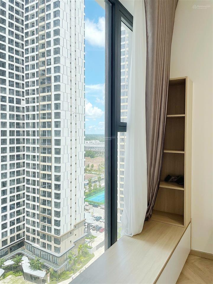 Cần bán căn hộ 2pn2wc masteri centre point ,full nt cao cấp ,view hoa hậu giá 5 tỷ 2 all in