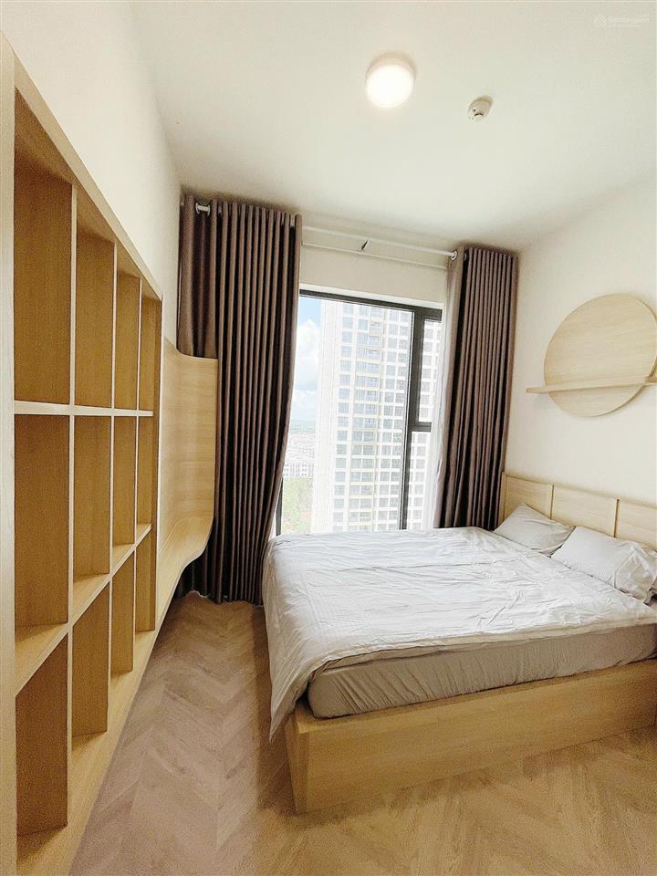 Cần bán căn hộ 2pn2wc masteri centre point ,full nt cao cấp ,view hoa hậu giá 5 tỷ 2 all in