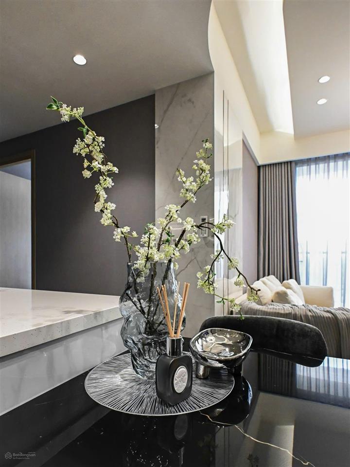 Cho thuê căn 2pn lumiere boulevard full nt luxury, tone trầm cực sang trọng giá chỉ 15tr