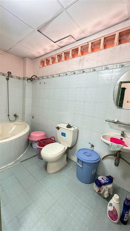 Bán nhà q8 hẻm xe hơi 5m, 2pn 2wc, khu dân cư hiện hữu, vào ở ngay
