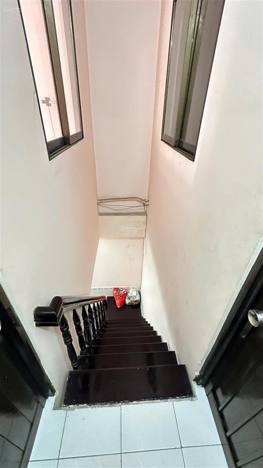 Bán nhà q8 hẻm xe hơi 5m, 2pn 2wc, khu dân cư hiện hữu, vào ở ngay