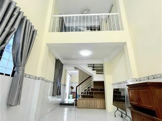 Nhà lô góc phú nhuận, 2 mặt hẻm, 3 tầng chỉ 4,5 tỷ