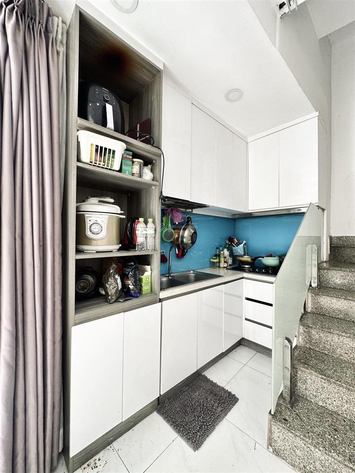 Hxh hoàng văn thụ p8 phú nhuận nhà 5 tầng đẹp, chỉ 10m ra mt lớn