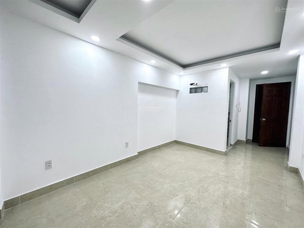 Mặt tiền q10 công nhận 30m2 chỉ nhỉnh 9 tỷ