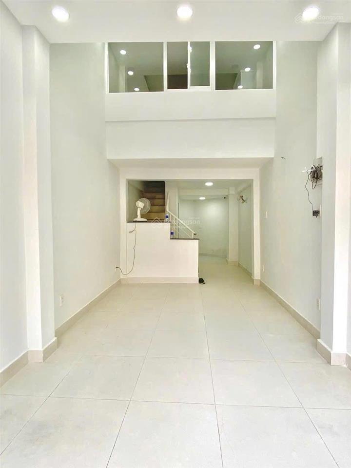 Mặt tiền q10 công nhận 30m2 chỉ nhỉnh 9 tỷ