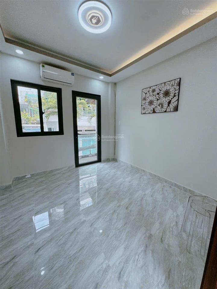Mặt tiền quận 3 chỉ 4 tỷ nhà mới full nội thất