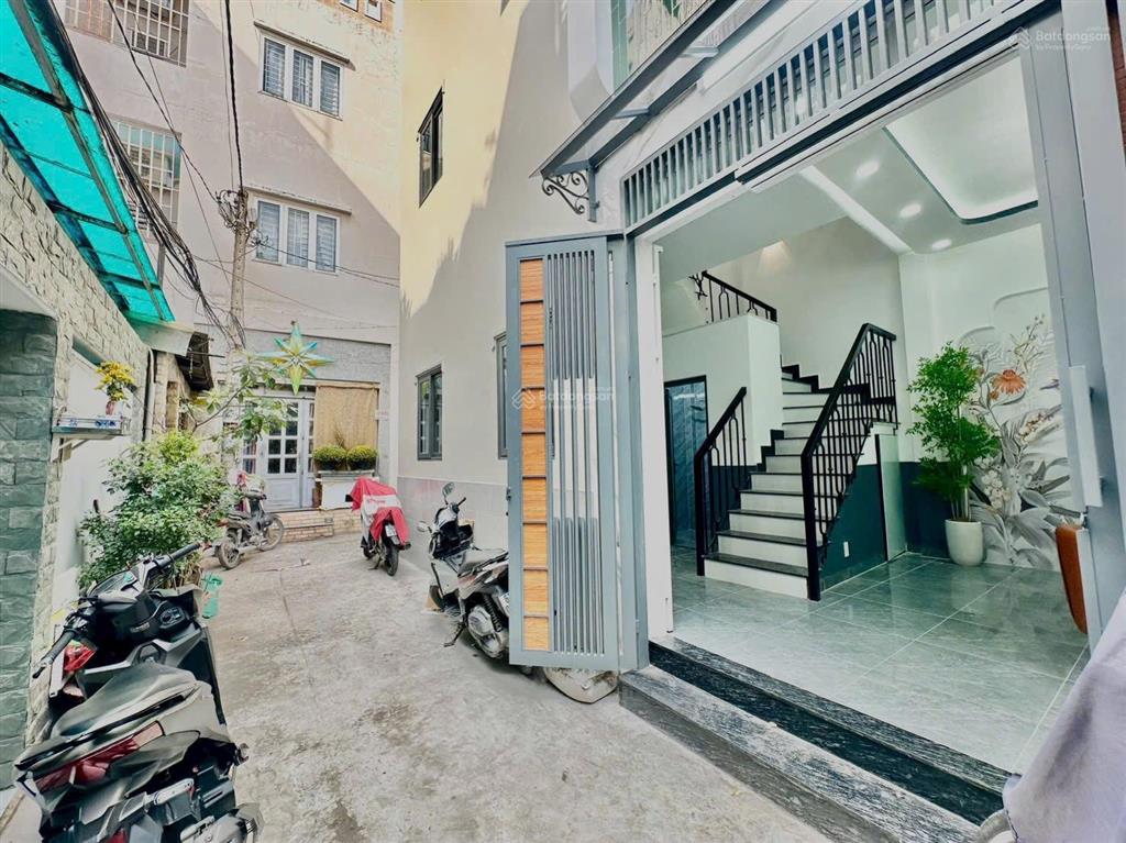 Nhà mới xây, 4 tầng, hẻm 157 dương bá trạc, p1, quận 8