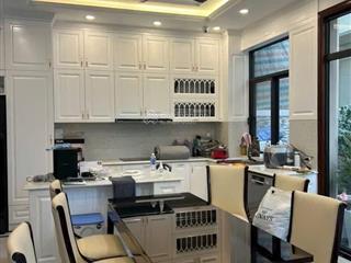 Cho thuê biệt thự 406m, full nội thất, có thang máy mới tinh