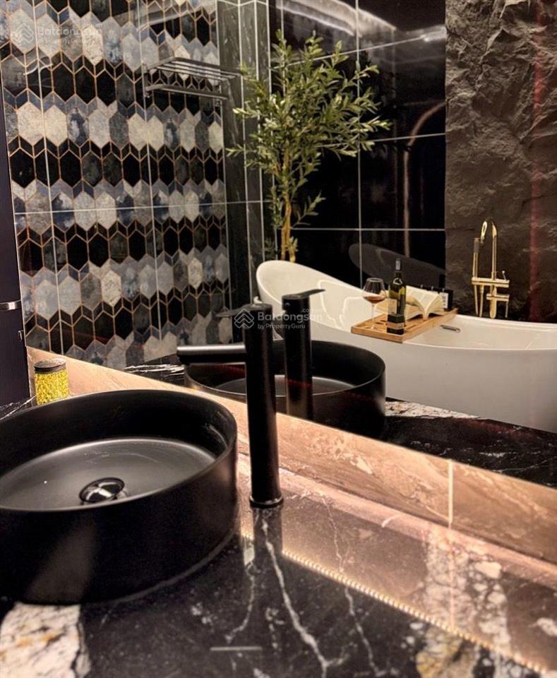 Bán nhà hương lộ 2 110m2 đường 12m thông lê văn quới 14.500 tỷ 5 tầng 7 pn 9wc có thang máy