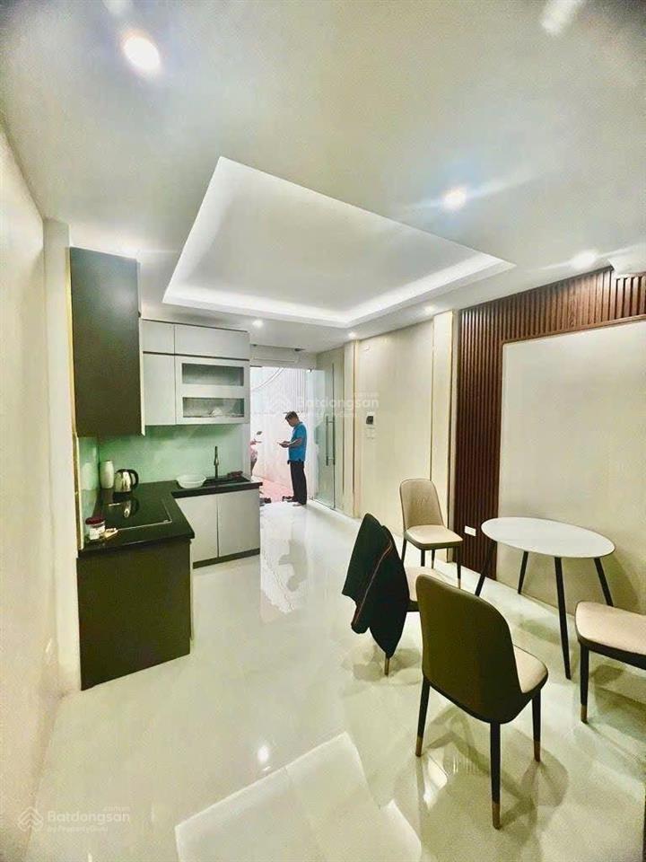 Bán nhà tân mai 5 tầng, dt 30m2 mt 3.6m, full nội thất. ô tô sát phố, giá 7.45 tỷ