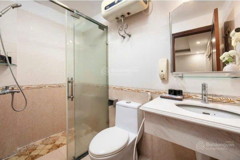 Bán khách sạn phố đào duy từ  thang máy  dòng tiền khủng 80m2  8 tầng  giá 120 tỷ