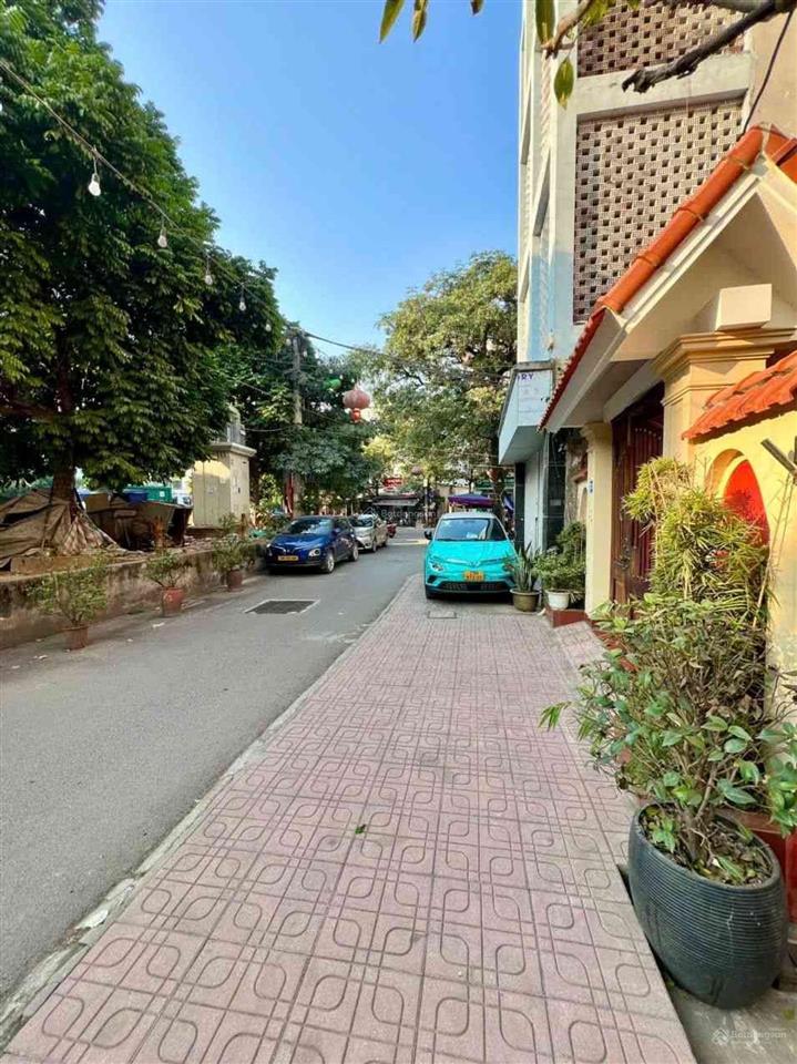 Cực phẩm hà trì 46m2 mt 4,7m 3 tầng ô tô đỗ cửa giá 8,89 tỷ chủ nhà thiện chí