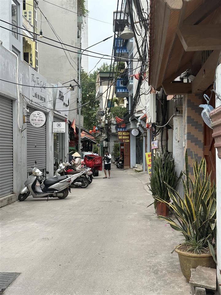 Hoa hậu vạn phúc  trung tâm  40m  mt 4m  ô tô đỗ cửa  10m ra ô tô tránh  giá chốt linh động